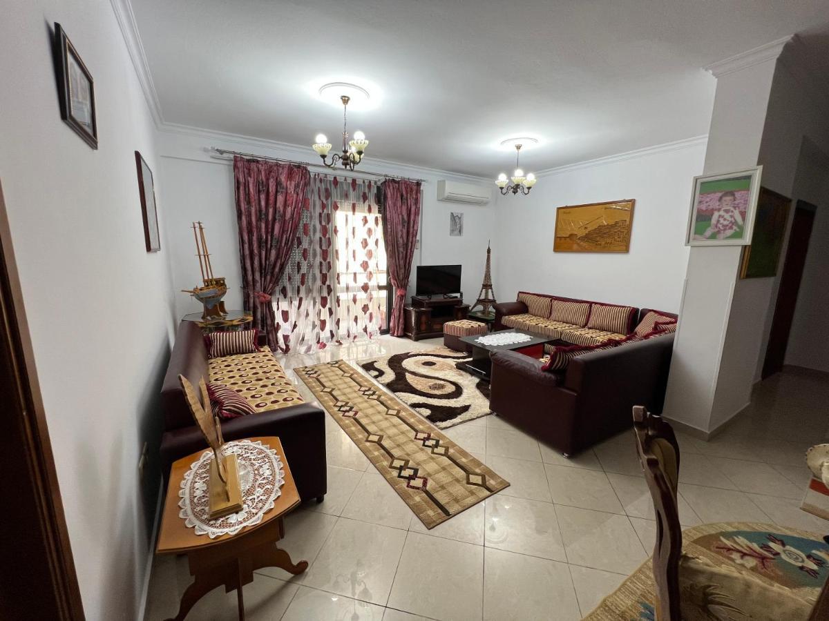 Entire Apartment Castle View Берат Екстериор снимка